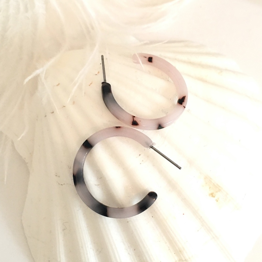 Mini Resin Hoop Earrings (Light Leopard) - Picture 2 of 5